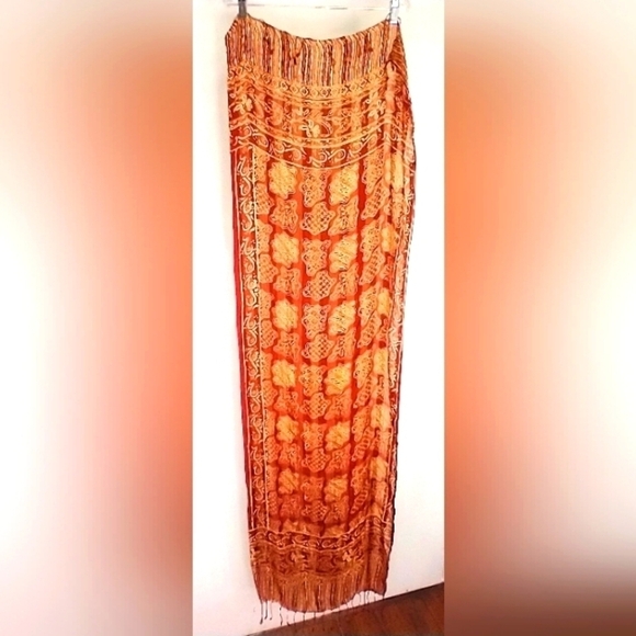 LIGHTWEIGHT PERSIMMON SILK SHAWL - Picture 1 of 5